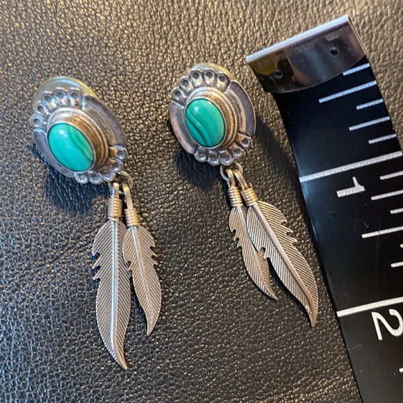 Navajo Sterling sliver Malahite feather post dangle earrings